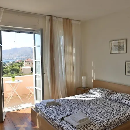 Holiday home Zoi Posidhonia (Syros)